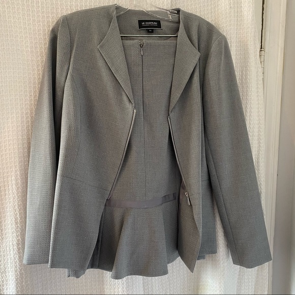 le chateau Jackets & Blazers - Business suit (blazer and skirt)